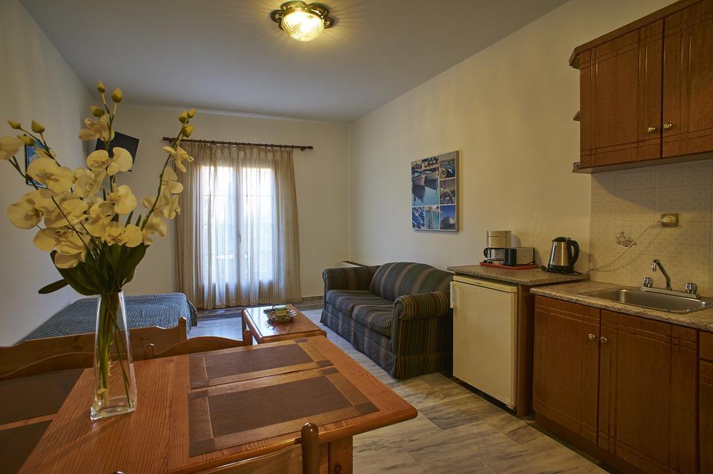 קוקארי Christinantzela Apartments מראה חיצוני תמונה