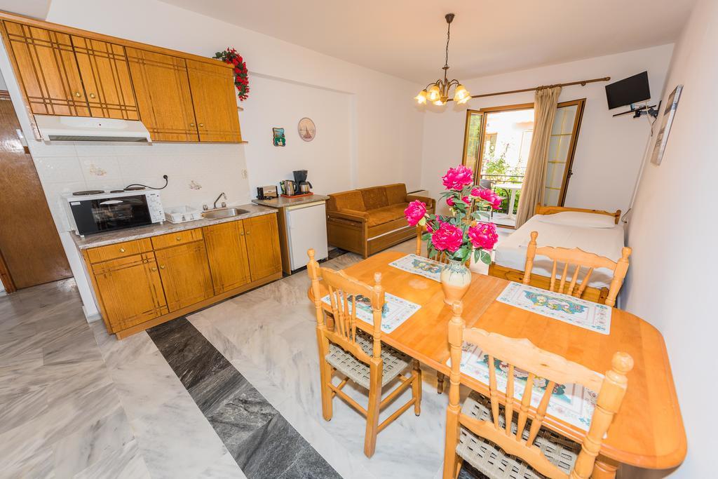 קוקארי Christinantzela Apartments מראה חיצוני תמונה